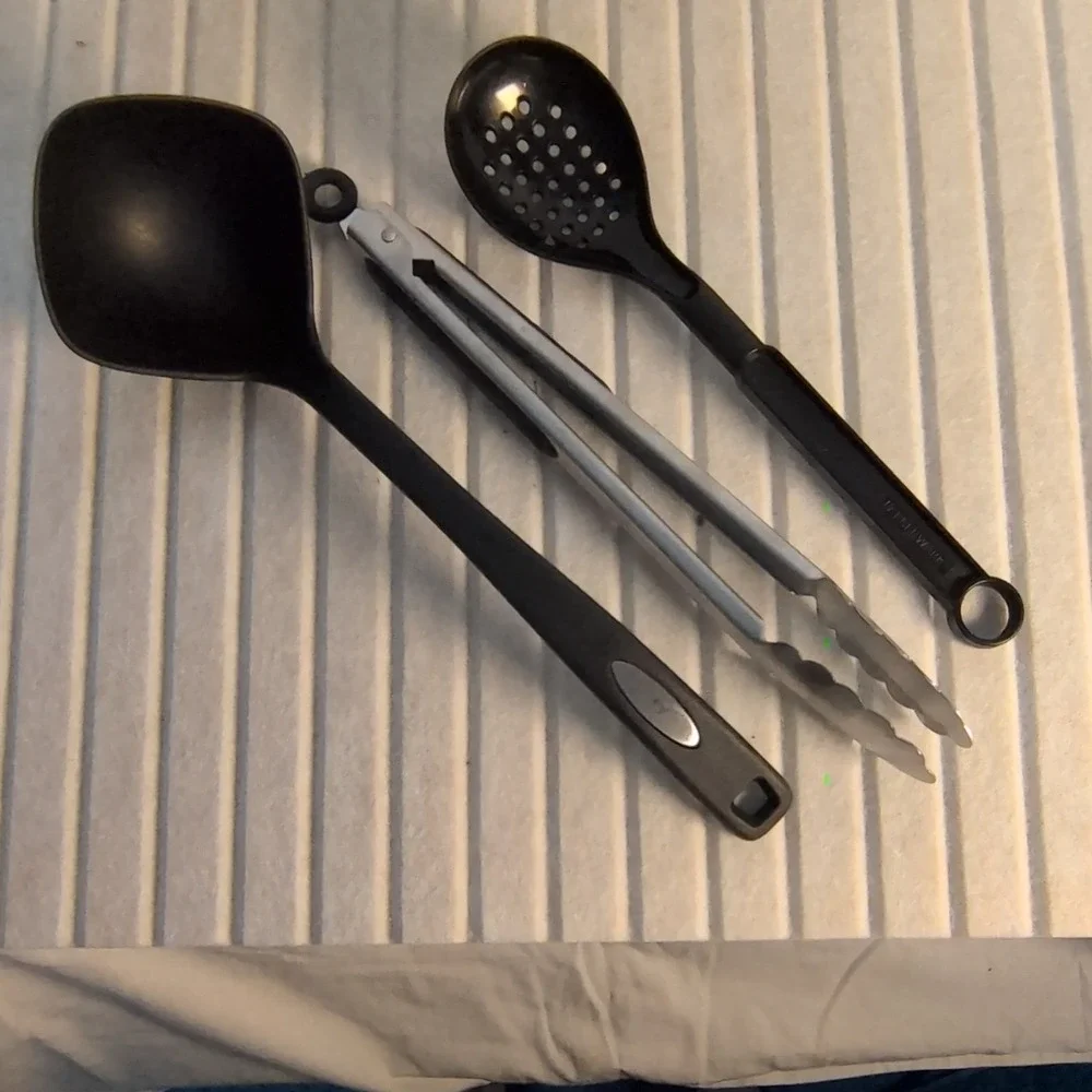 Farberware & CookingLight Black & Silver Ladle, Slotted Spoon, Tongs, 3-Piece